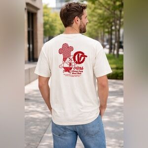 NWT Van’s Off White Tee Red Pretzel Guy Novelty Print Graphic T-Shirt Size XL